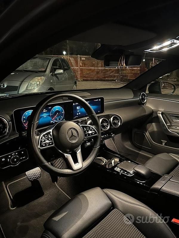 Usata Mercedes A180 116 CV (85 kW) 2020 Grigio Berlina