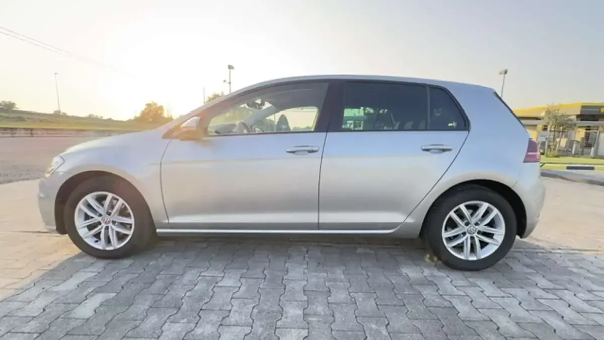 Usata VW Golf VII Executive 131 CV (96 kW) 2020 Grigio Berlina