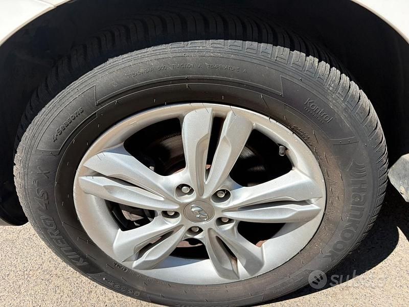 Gebraucht Hyundai ix35 115 PS (84 kW) 2021 Weiß SUV