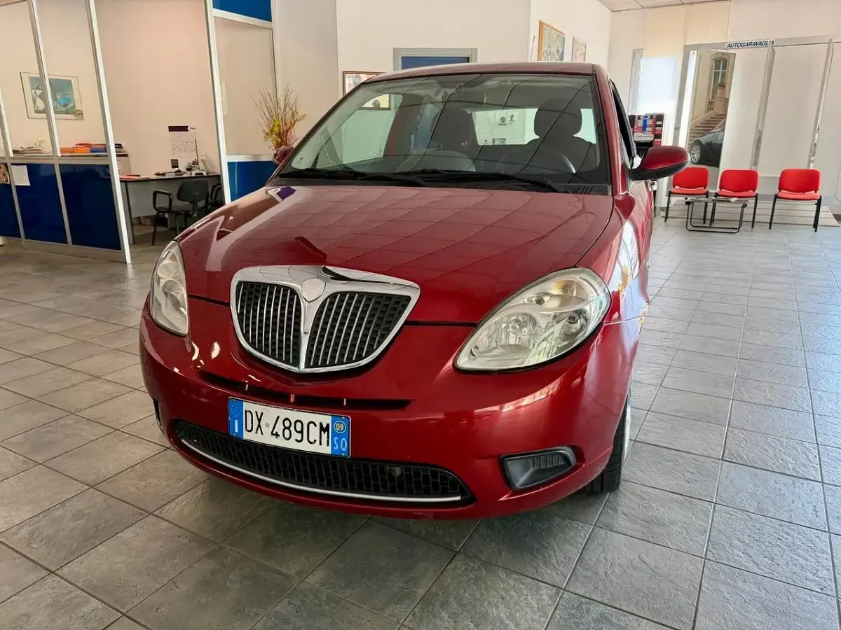 Usata Lancia Ypsilon 75 CV (55 kW) 2009 Utilitaria
