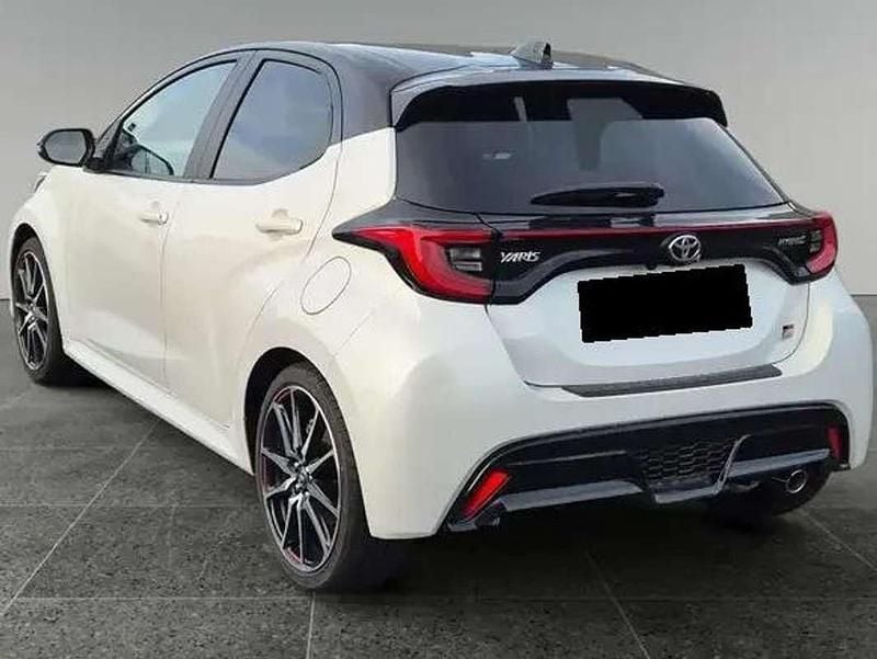 Usata Toyota Yaris 116 CV (85 kW) 2022 Bianco Utilitaria