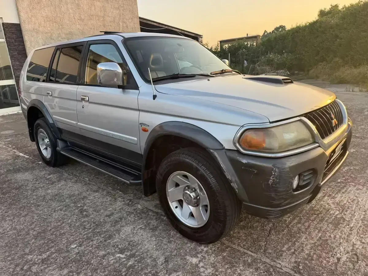 Usata Mitsubishi Pajero Sport 115 CV (84 kW) 2002 Argento SUV