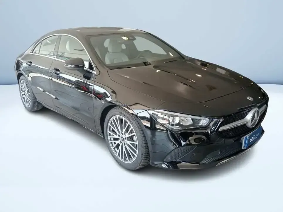 Usata Mercedes CLA180 116 CV (85 kW) 2023 Nero metallizzato Coupé