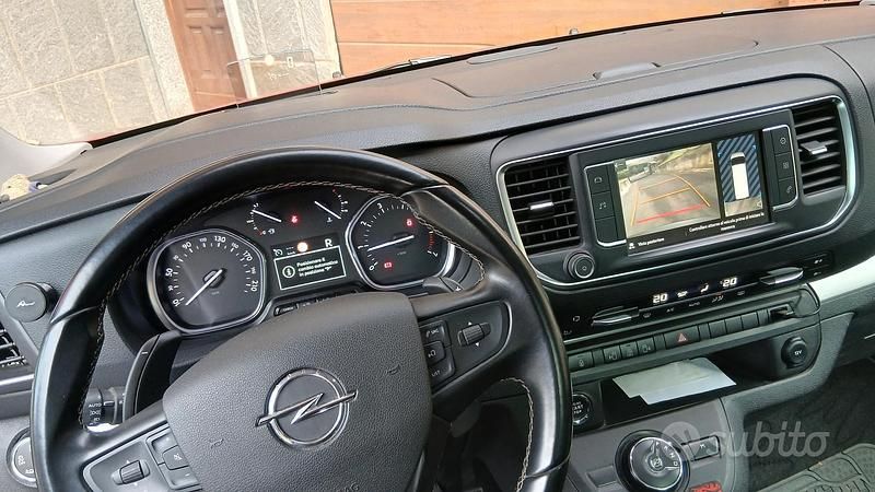 Usata Opel Zafira Life 180 CV (132 kW) 2021 Rosso Monovolume