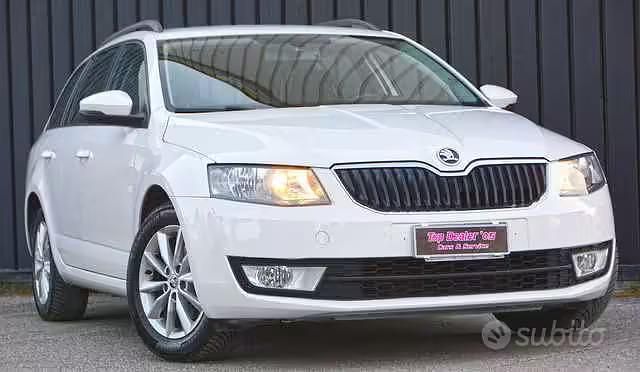 Usata Skoda Octavia G-TEC Executive 110 CV (80 kW) 2015 Bianco Station wagon