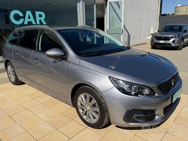Occasion Peugeot 308 Allure 131 ch (96 kW) 2021 Gris Break