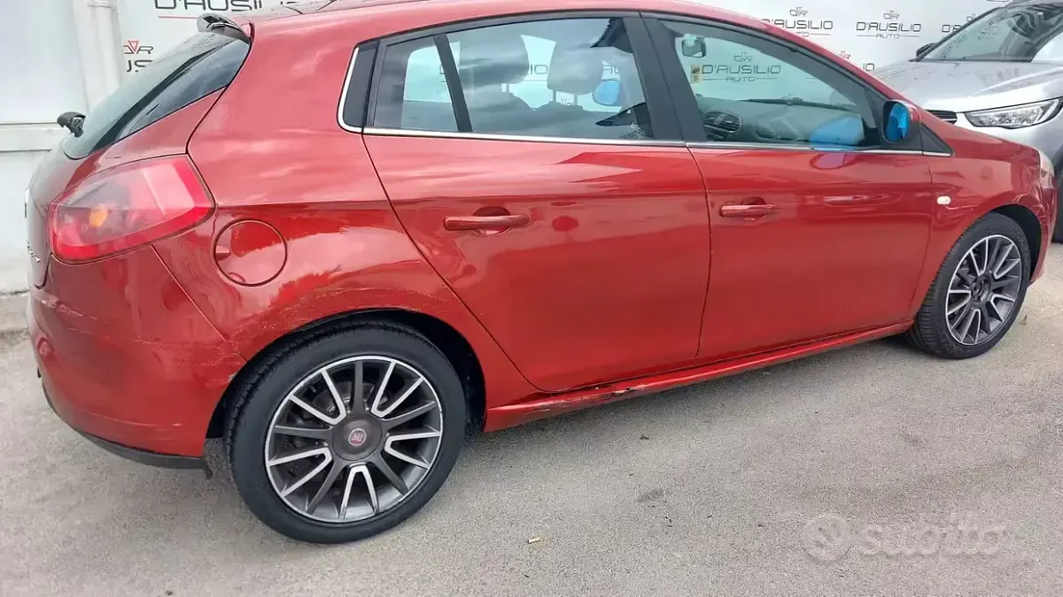 Usata Fiat Bravo Emotion 120 CV (88 kW) 2007 Rosso Utilitaria