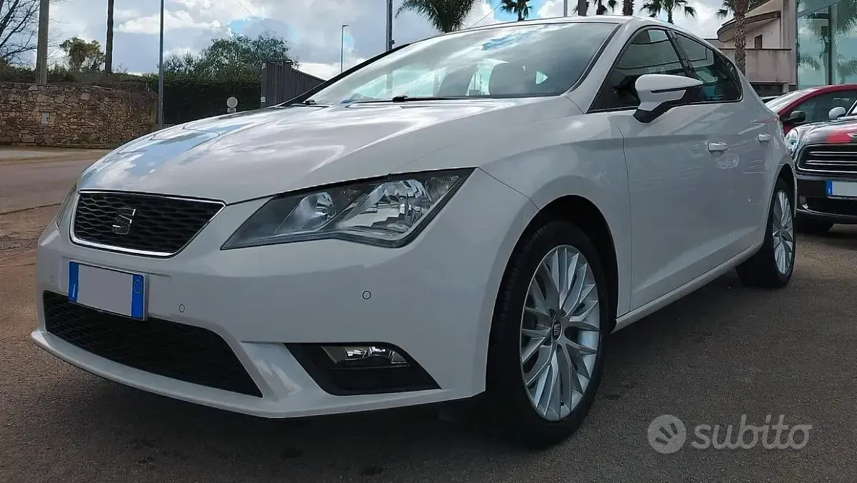 Usata Seat Leon Style 105 CV (77 kW) 2015 Bianco Berlina