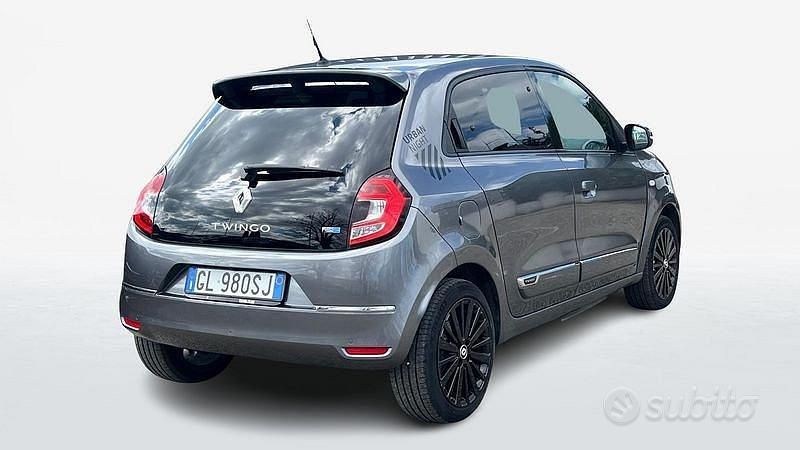 Usata Renault Twingo Urban Night 60 kW (82 CV) 2023 Grigio scuro Utilitaria