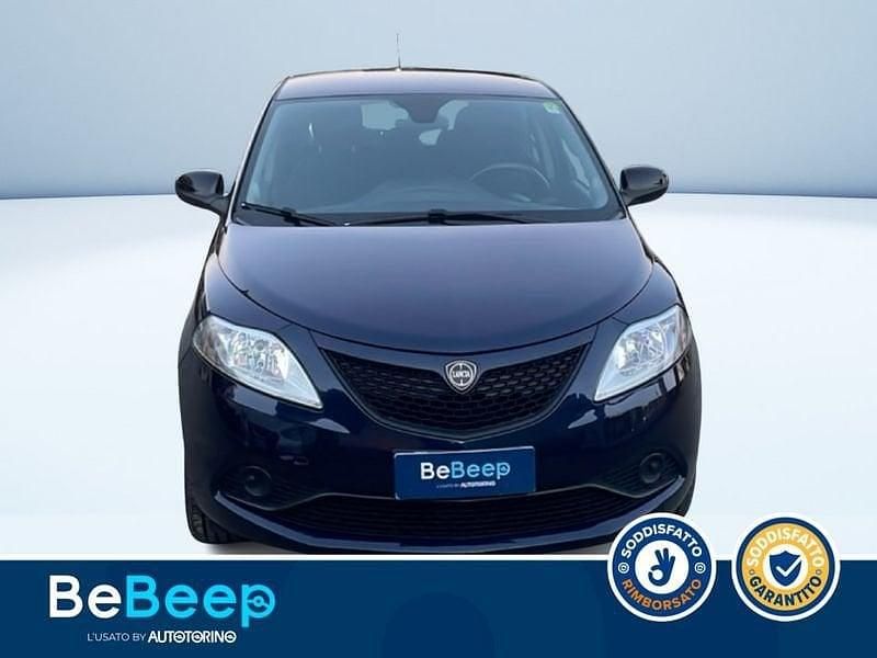 Begagnad Lancia Ypsilon Gold 69 HK (50 kW) 2019 Blå Halvkombi