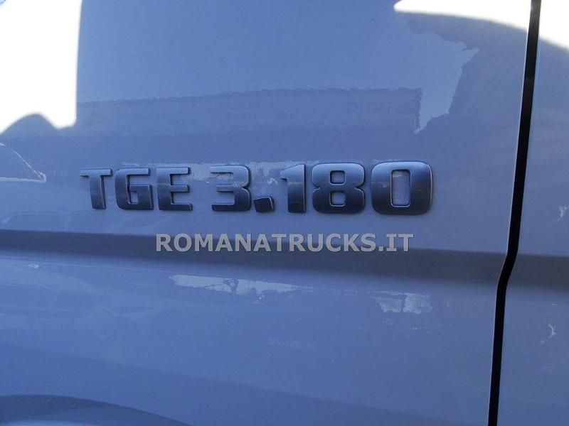 Usata MAN TGE 177 CV (130 kW) 2021 Bianco pastello Furgone