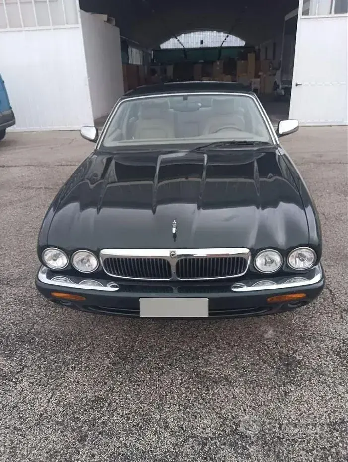 Usata Jaguar XJ Executive 237 CV (174 kW) 1998 Nero Berlina