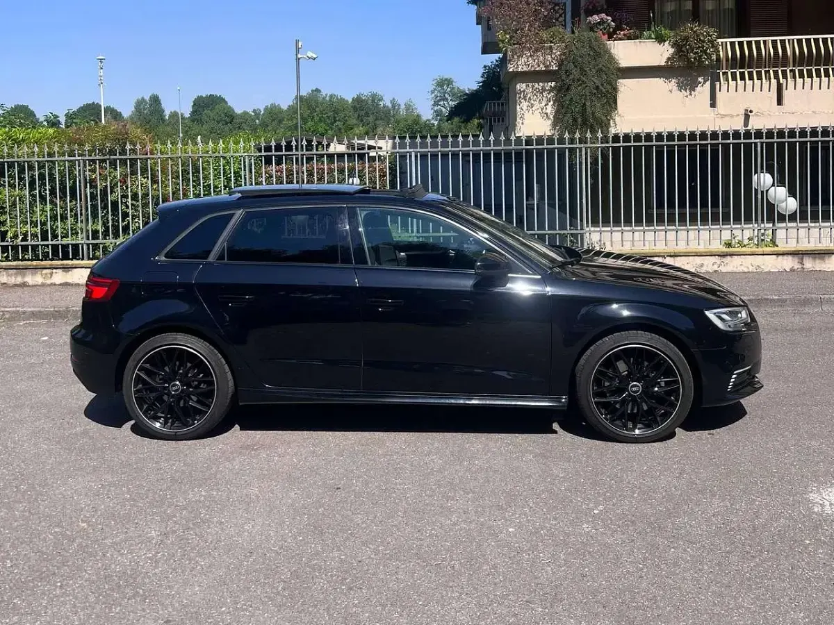 Usata Audi A3 Sportback e-tron Sport 150 CV (110 kW) 2017 Nero Utilitaria