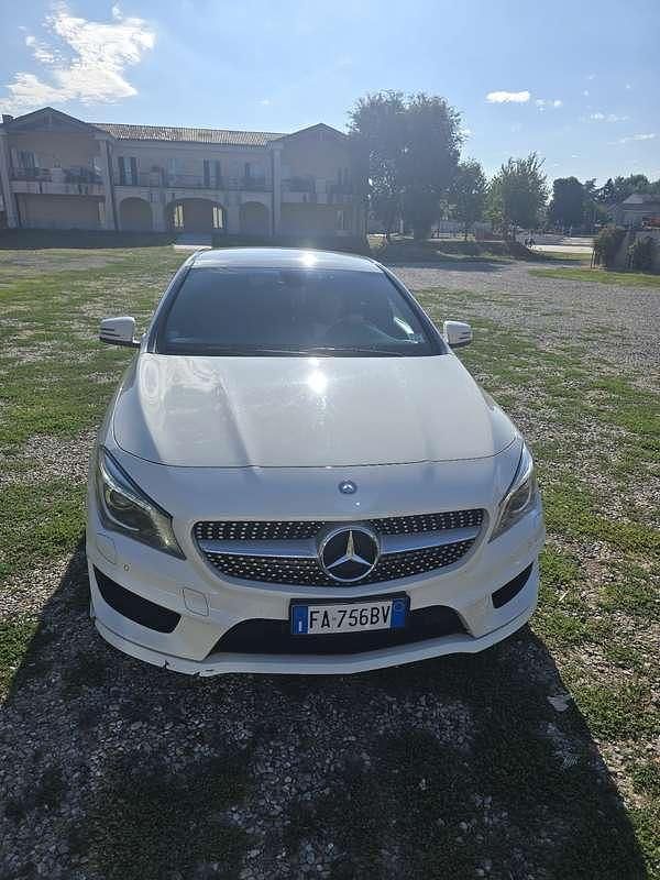 Usata Mercedes CLA220 Shooting Brake Premium 177 CV (130 kW) 2015 Station wagon