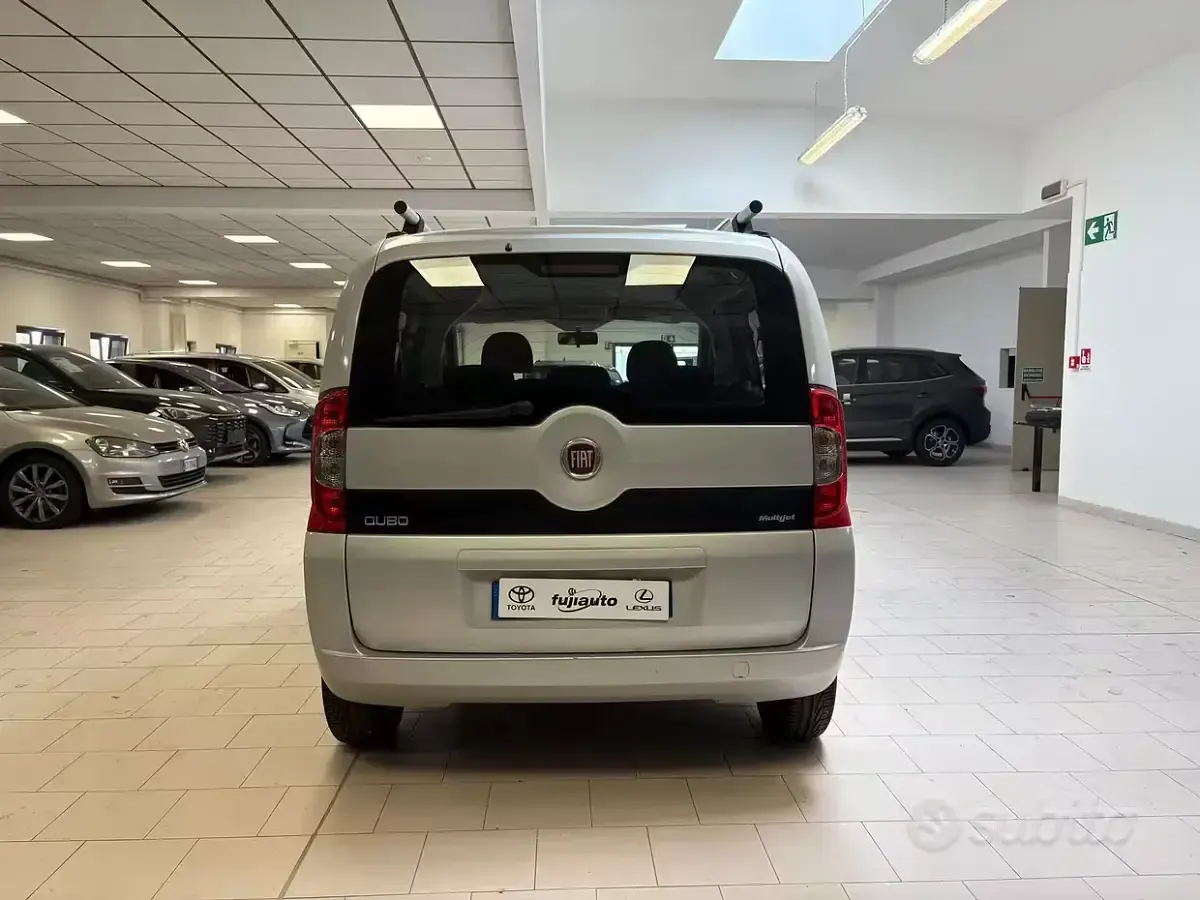 Usata Fiat Qubo Dynamic 75 CV (55 kW) 2015 Grigio Monovolume