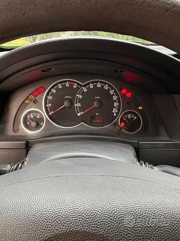 Usata Opel Meriva 75 CV (55 kW) 2007 Monovolume