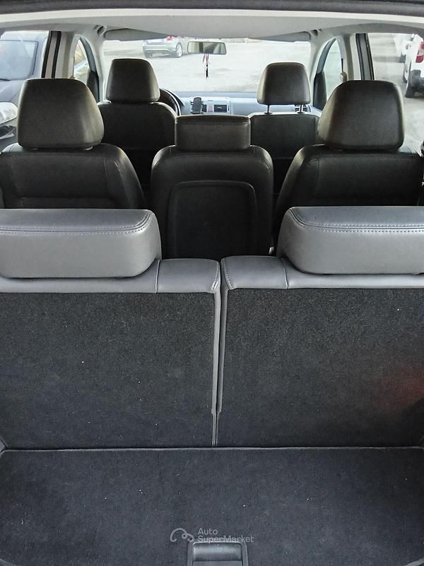 Usata VW Touran 109 CV (80 kW) 2009 Argento Monovolume