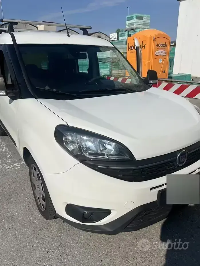 Usata Fiat Doblò 105 CV (77 kW) 2020 Bianco Monovolume