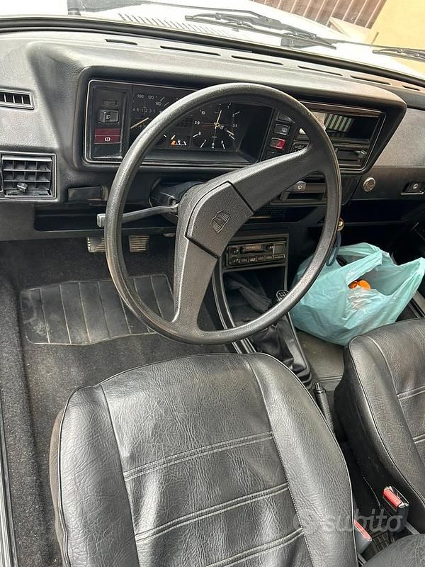 Usata VW Golf I 1981 Bianco Utilitaria