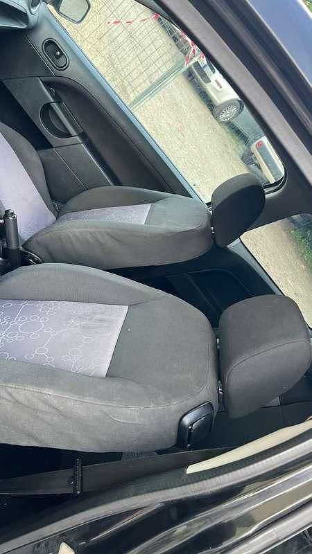 Usata Ford Fiesta Ghia 75 CV (55 kW) 2008 Utilitaria