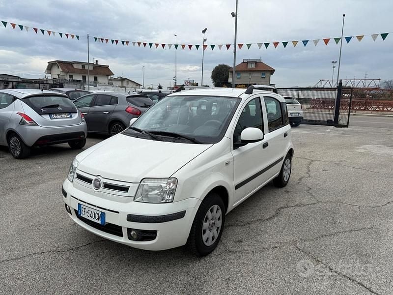 Usata Fiat Panda Emotion 75 CV (55 kW) 2011 Bianco Utilitaria
