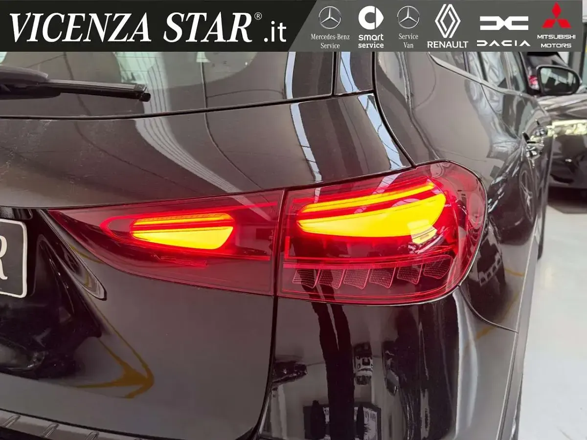 Usata Mercedes GLA180 Advanced 116 CV (85 kW) 2023 Nero SUV