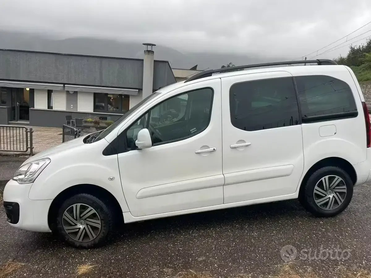 Usata Citroën Berlingo 99 CV (72 kW) 2019 Bianco Monovolume