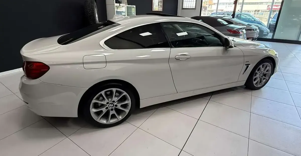 Usata BMW 420 Coupé Luxury Line 184 CV (135 kW) 2014 Bianco Coupé
