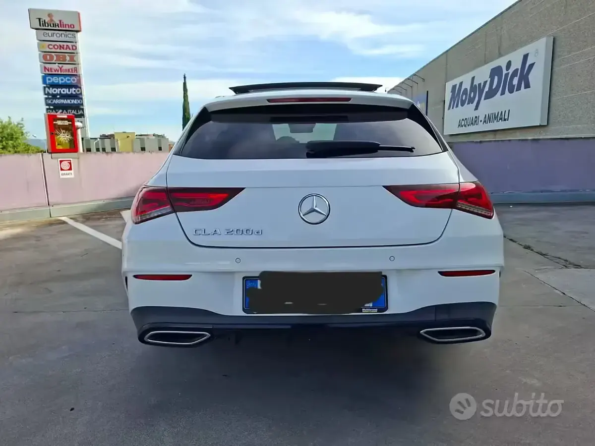 Usata Mercedes CLA200 AMG 136 CV (100 kW) 2019 Bianco Station wagon