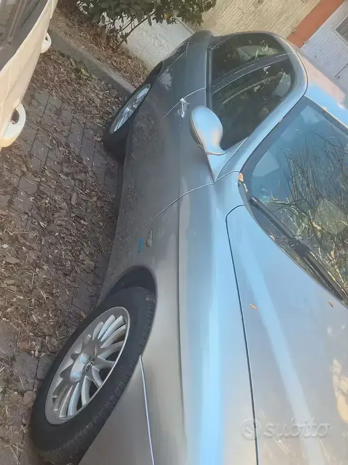 Usata Alfa Romeo 156 140 CV (102 kW) 2004 Grigio Berlina