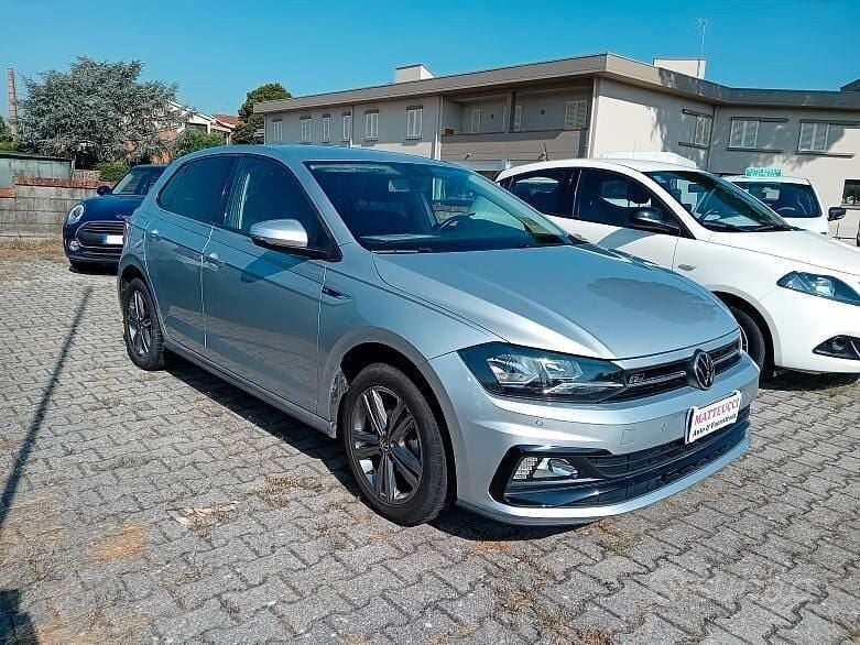 Grigio Usata 2022 VW Polo Sport Tre volumi | 18.700 € (Cara) - Immagine 1/4