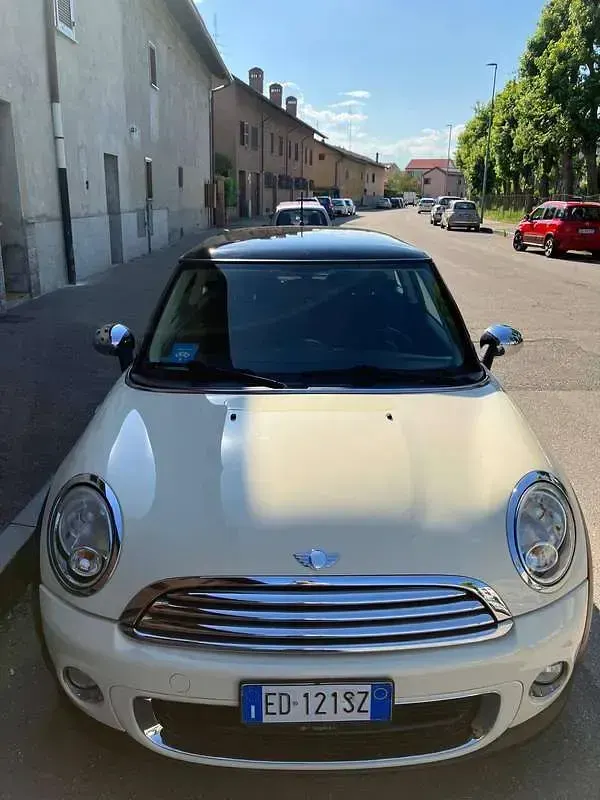 Usata Mini One D 90 CV (66 kW) 2010 Beige Utilitaria