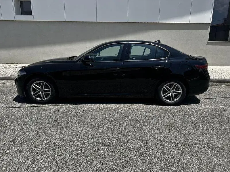 Usata Alfa Romeo Giulia Business 160 CV (117 kW) 2019 Nero Berlina