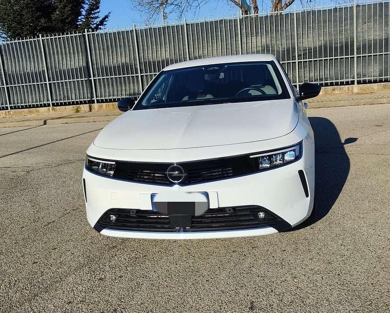 Usata Opel Astra Business Elegance 131 CV (96 kW) 2022 Bianco Berlina