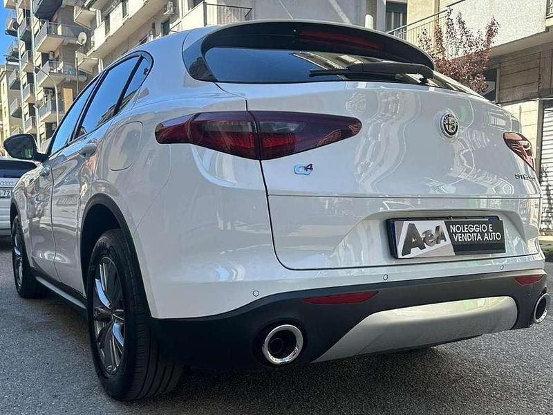 Usata Alfa Romeo Stelvio Executive 190 CV (139 kW) 2019 Bianco SUV