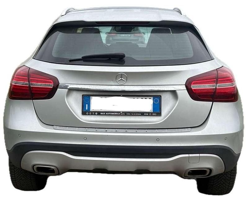 Gebraucht Mercedes GLA200 136 PS (100 kW) 2018 Silber SUV