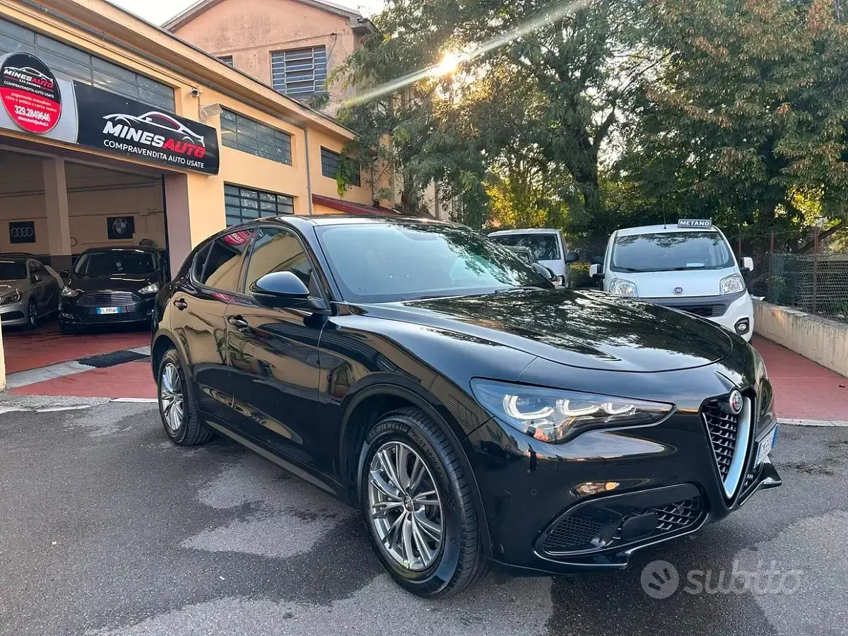 Usata Alfa Romeo Stelvio 209 CV (153 kW) 2023 Nero SUV