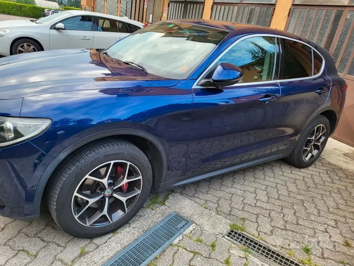 Usata Alfa Romeo Stelvio 190 CV (139 kW) 2019 Blu SUV