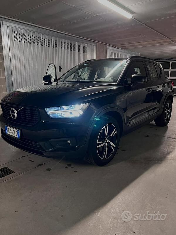 Usata Volvo XC40 163 CV (119 kW) 2021 Nero SUV