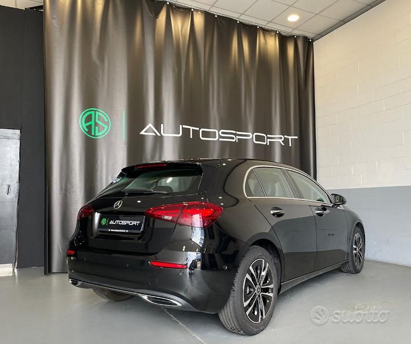 Usata Mercedes A200 Advanced 163 CV (119 kW) 2023 Nero Berlina