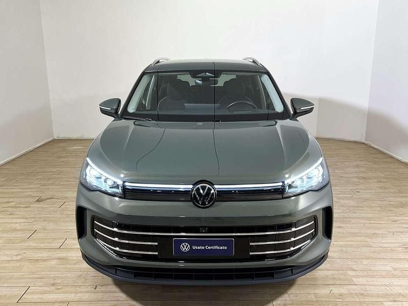 Usata VW Tiguan Elegance 150 CV (110 kW) 2024 Velvet green SUV