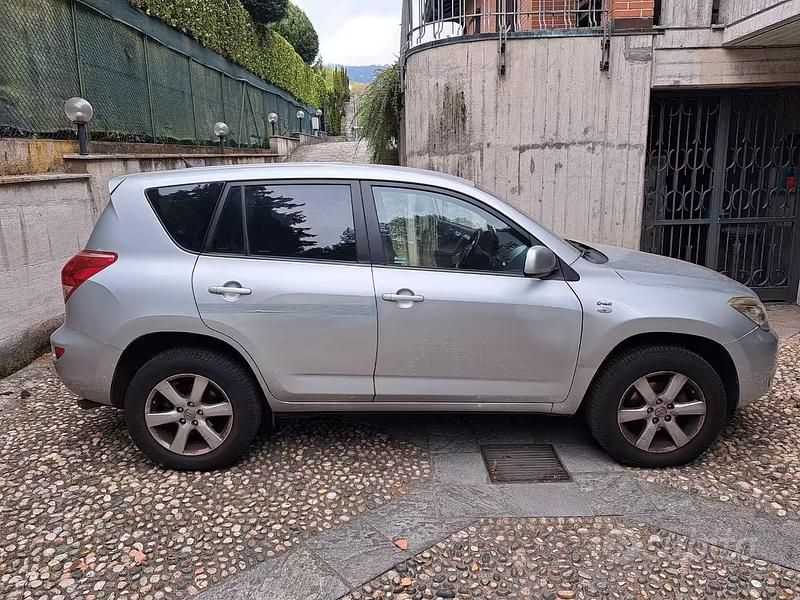 Usata Toyota RAV4 Sol 136 CV (100 kW) 2008 SUV