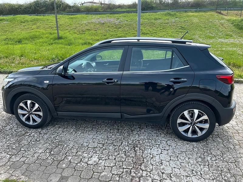 Usata Kia Stonic Style 84 CV (61 kW) 2021 Nero SUV