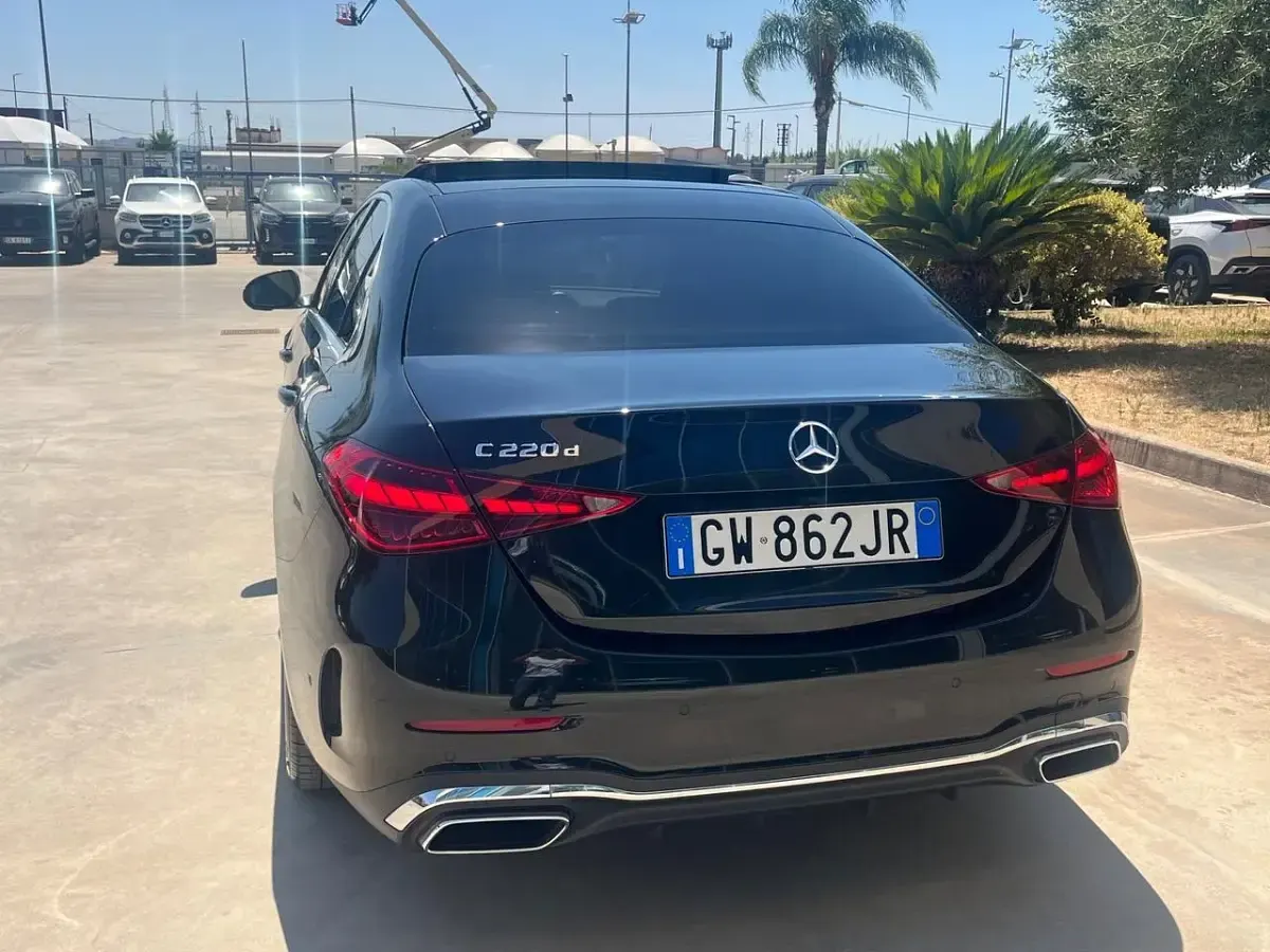 Usata Mercedes C220 AMG Line Premium Plus 199 CV (146 kW) 2025 Nero Berlina