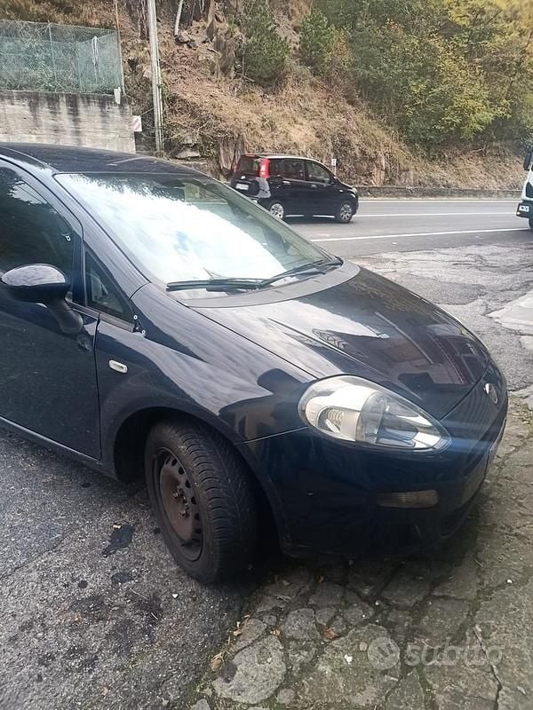 Usata Fiat Punto 77 CV (56 kW) 2015 Utilitaria