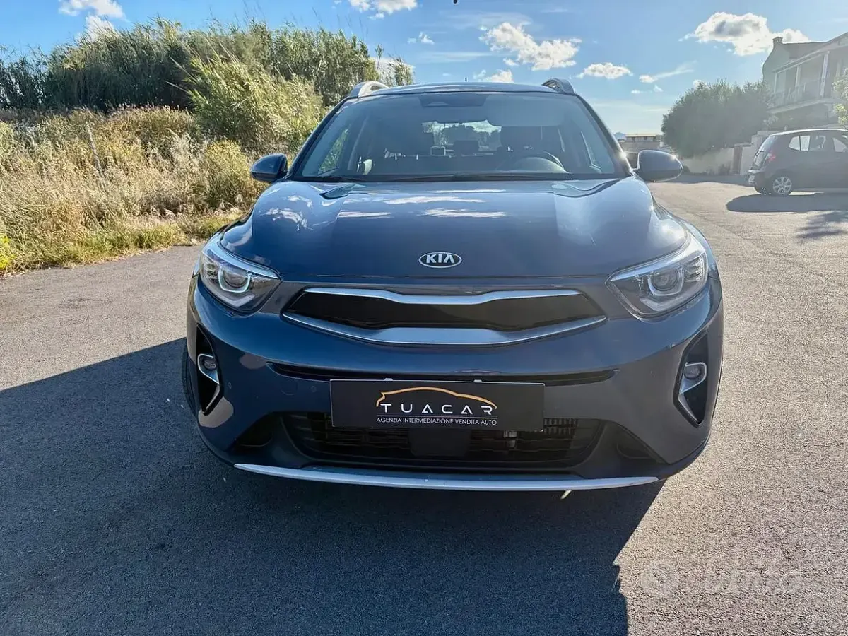 Usata Kia Stonic Style 101 CV (74 kW) 2021 Blu SUV