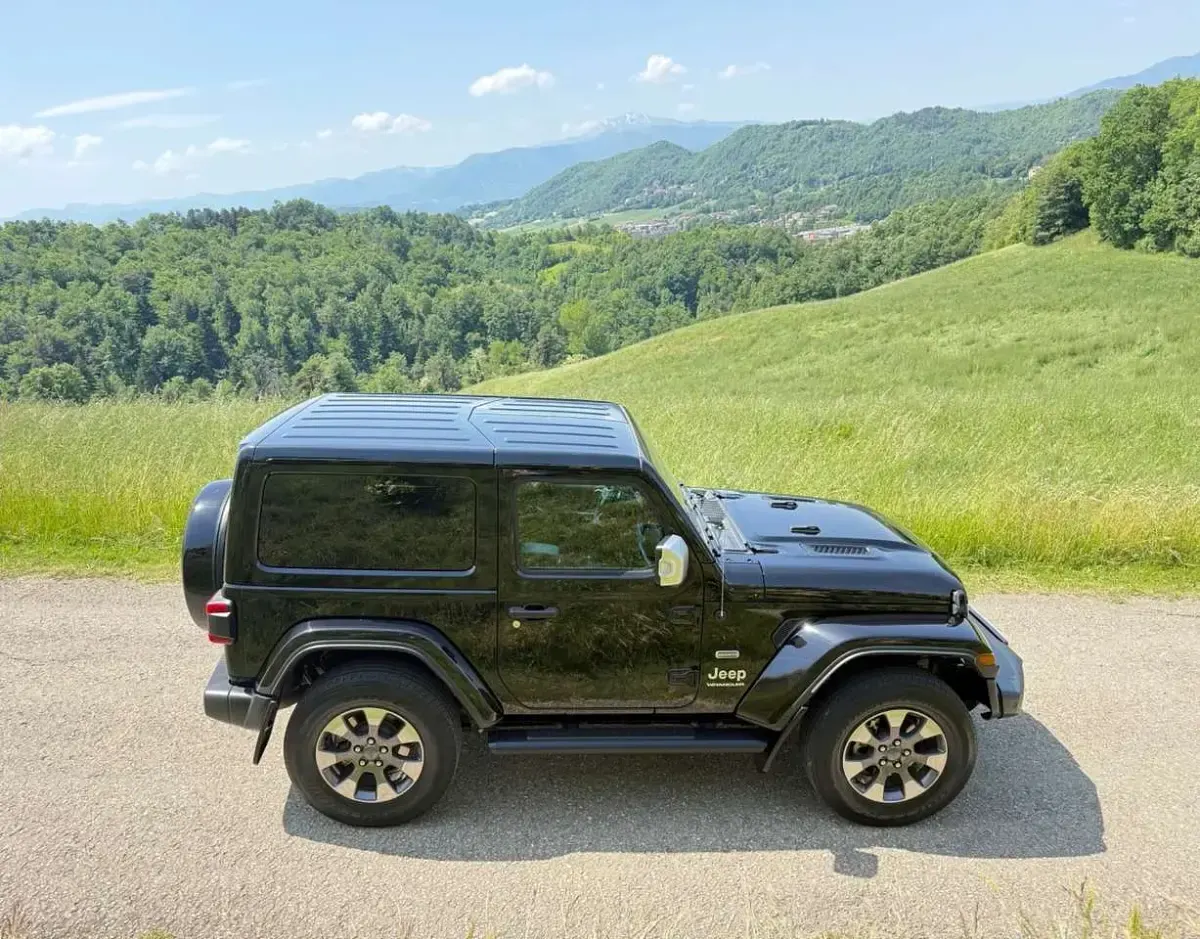 Usata Jeep Wrangler Overland 272 CV (200 kW) 2019 Nero SUV