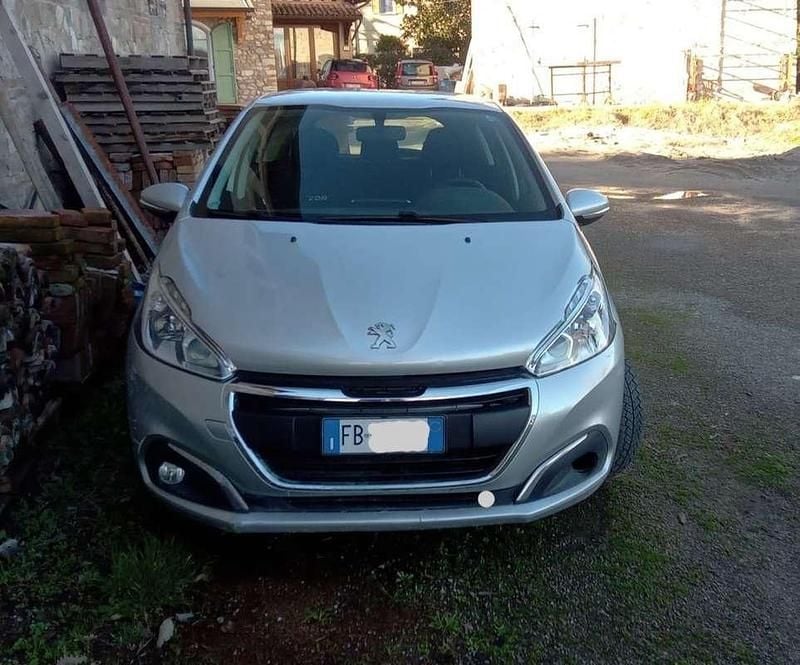 Usata Peugeot 208 Active 75 CV (55 kW) 2015 Utilitaria