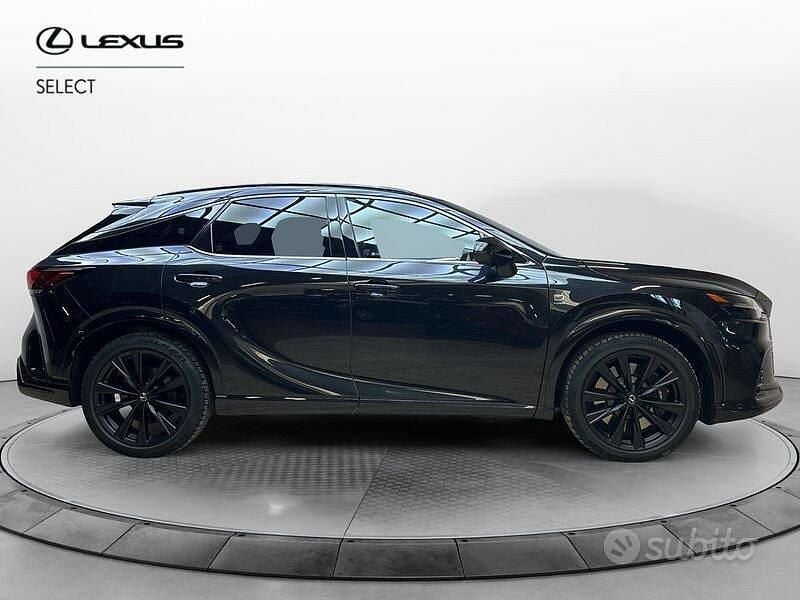 Usata Lexus RX500h Sport Line 272 CV (200 kW) 2024 SUV