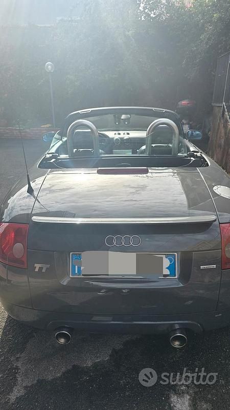 Usata Audi TT Roadster 225 CV (165 kW) 2000 Grigio Cabrio